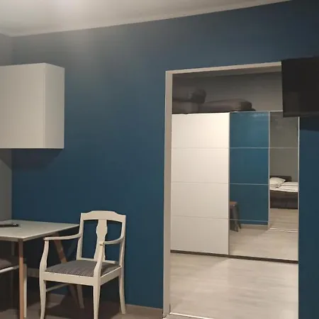 Dzīvoklis Old Town Airy 4 *